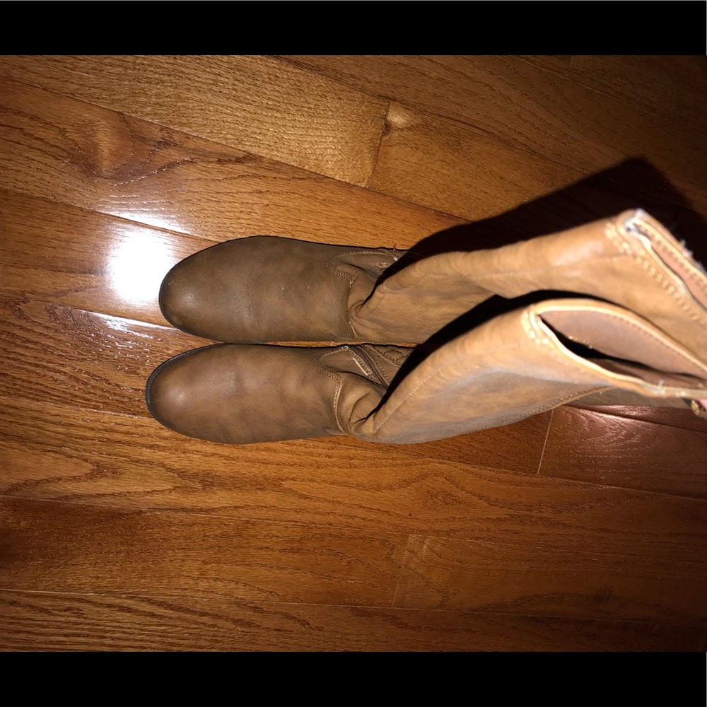 brown boots - Picture 2 of 2
